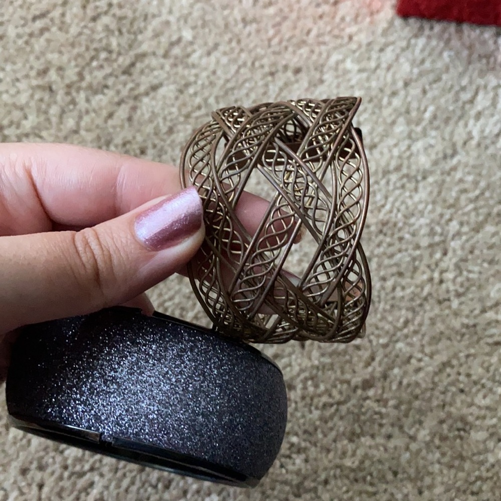 2 statement bracelets - Picture 3 of 7